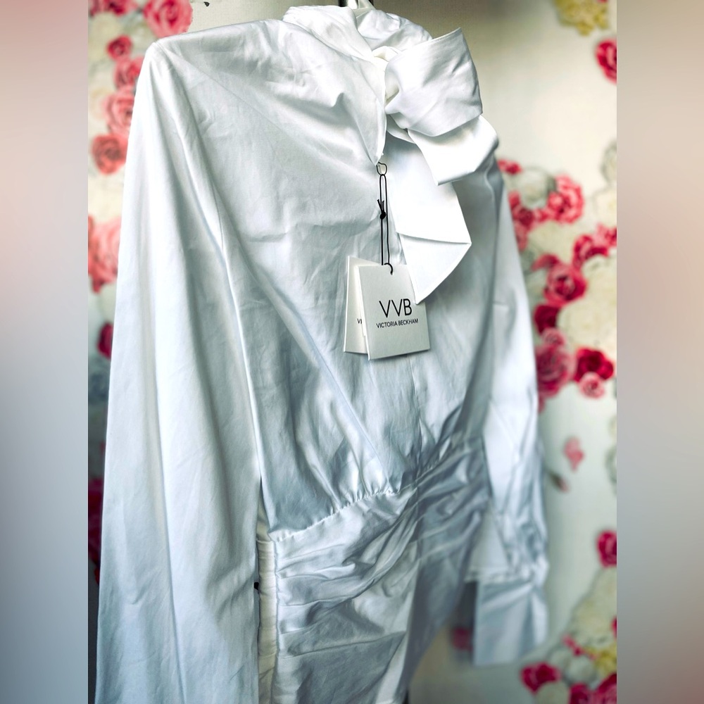 NEW Victoria Beckham white shirt with high neck and bow details